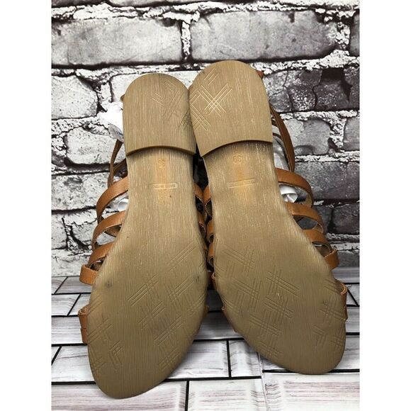 B You Brown Leather Gladiator Back Zipper Flat Sandals Women’s Sz 39EU/8.5M US - Picture 16 of 16